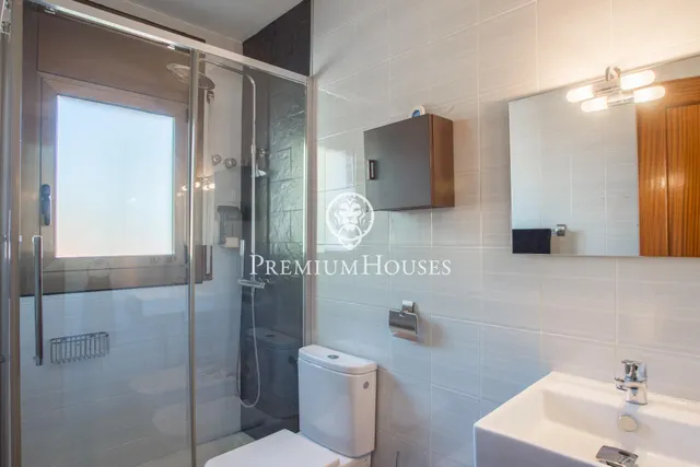 Espectacular Casa en Alella con Vistas al Mar y Dos Viviendas — 23