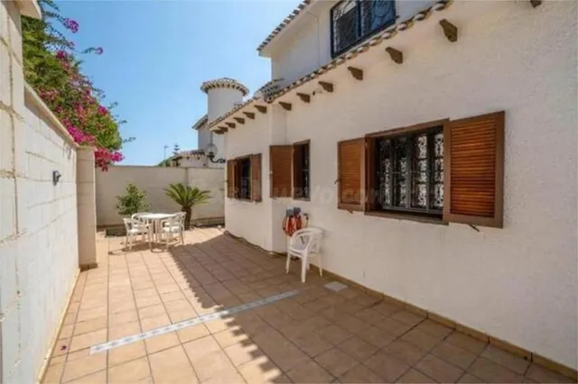 Casa 4 habitaciones 170m² en venta - La Regia - foto 4