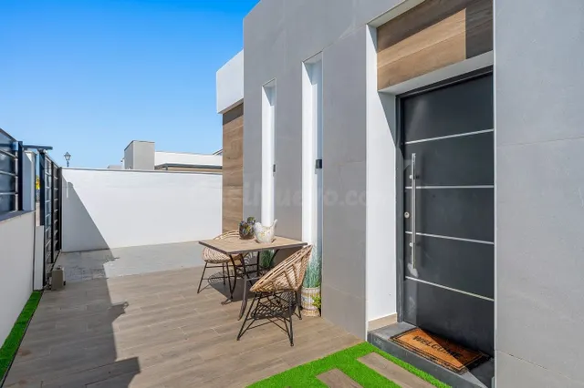 VILLA DE 4 DORMITORIOS Y 2 BAÑOS EN FORTUNA (MURCIA) — 15