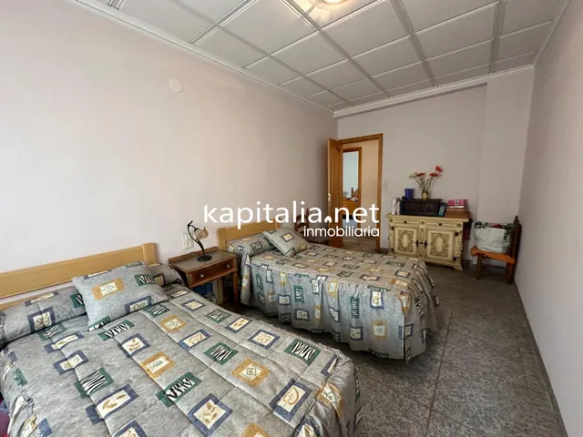Chalet a la venta en Cocentaina, Alicante. — 24