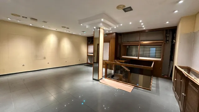 Local comercial en Pasaje Beltrán ( Zona El Collado) — 6