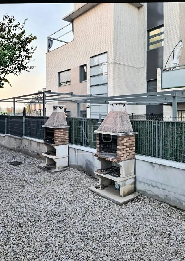 Bajo con jardin en calle enrique lister, Getafe, Madrid. — 20