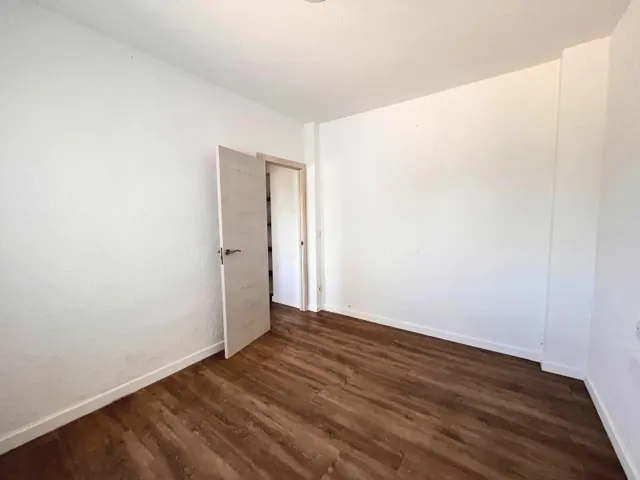 CHALET RUSTICO + APARTAMENTO DE INVITADOS, GARAJE, BUEN ACCESO, AIRE ACONDICIONADO — 18