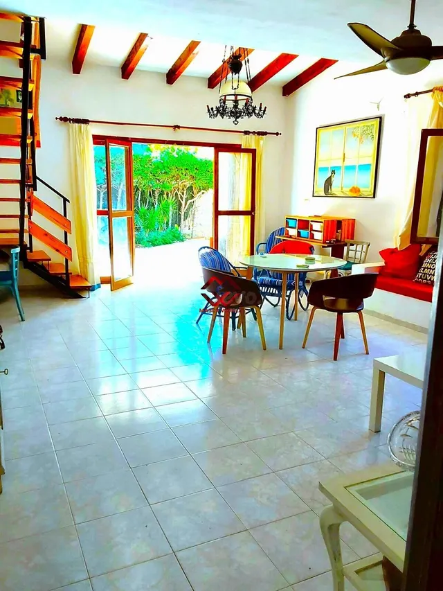 Chalet en venta a 100 metros del mar en Santiago de la Riber - foto 3