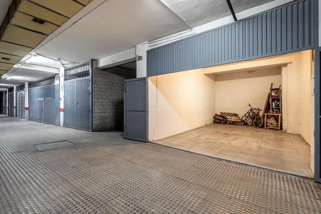 Piso señorial de 182 m2 en Avenida Madrid: amplitud, luz y posibilidades infinitas con garaje opcional. — 41