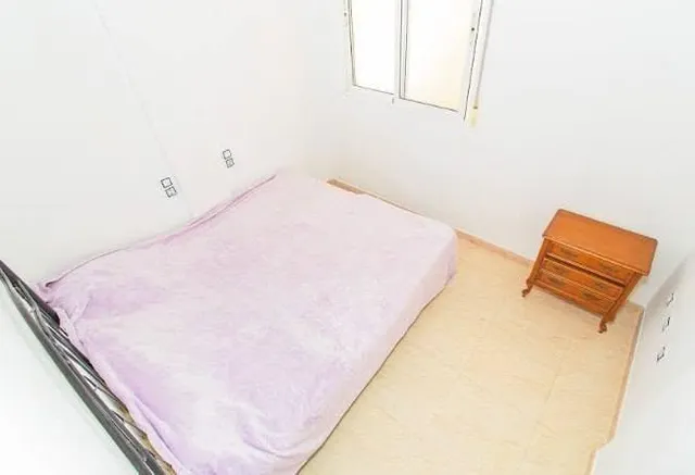 Gran apartamento en Torrevieja: 3 hab, 2 baño — 10