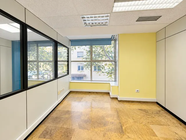 Local comercial 144m² en venta - Marbella — 5