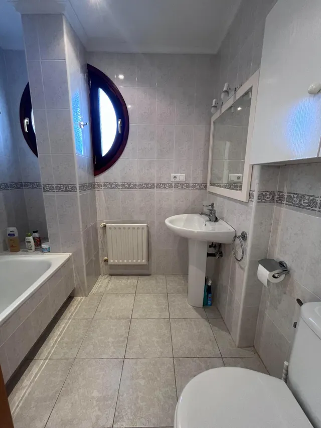 Gran piso de esquina de 3 dormitorios con garaje cerrado opcional en Colindres — 31