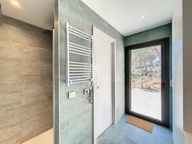 Nueva promoción de vivienda unifamiliar en venta y con vistas al mar en Lloret de Mar — 28