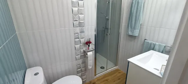CASA DE 3 PLANTAS CON GARAJE Y PISCINA PRIVADA — 33