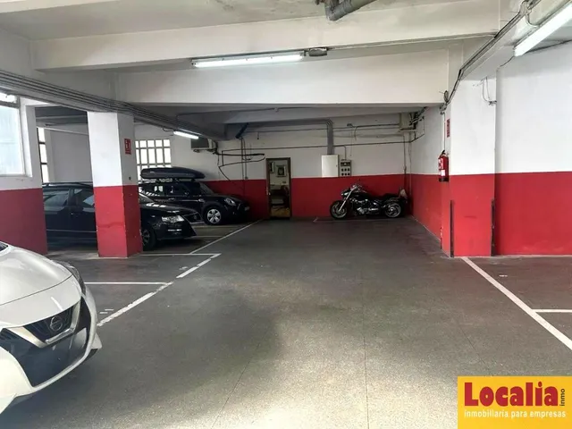 8 plazas de garaje en venta en centro de Santander - foto 4