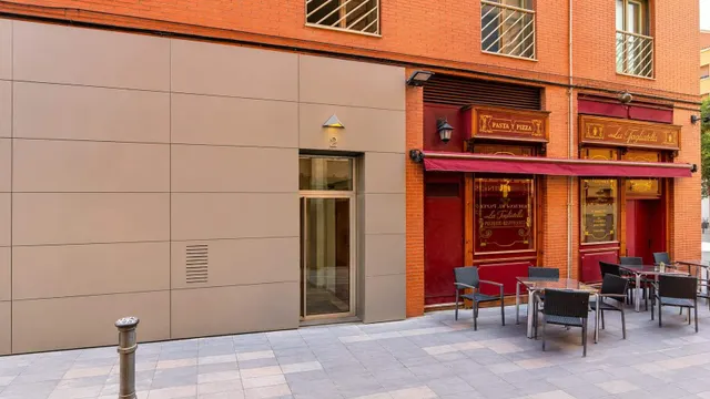 Elegante vivienda en esquina con garaje OPCIONAL en pleno centro de Alicante (Castaños / Santa Bárbara). — 16