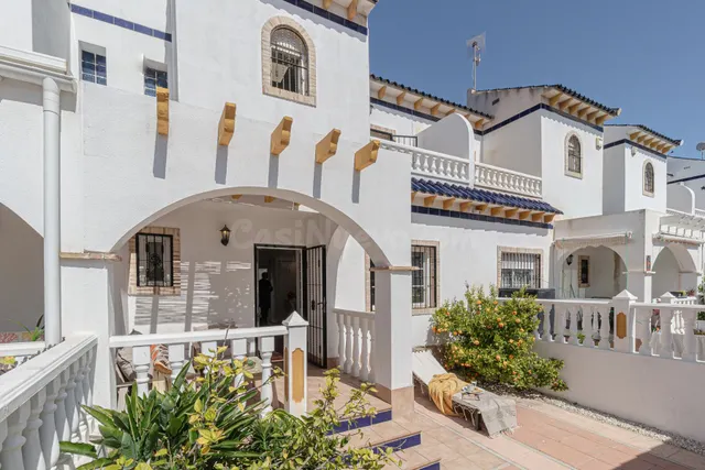 Adosado de 3 dormitorios 2 baños en Orihuela Costa ¡Tu hogar ideal en Las Chismosas! ✨ — 40