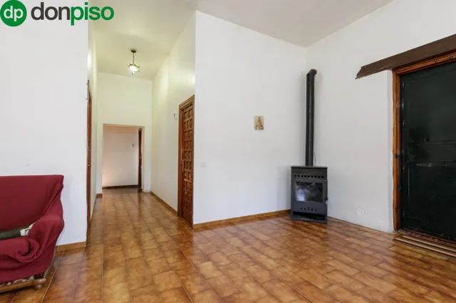 Cortijo grande más finca de 27000 metros — 9