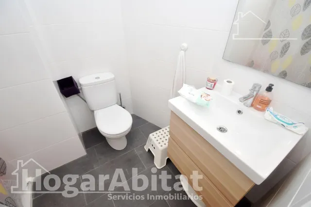 ¡Perfecto para invertir! Casa de cuatro alturas  para reformar con garaje y dos terrazas, cerca del centro — 39