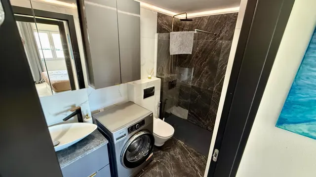 Apartamento con vistas al mar, piscina y licencia turística en La Mata, Torrevieja — 10