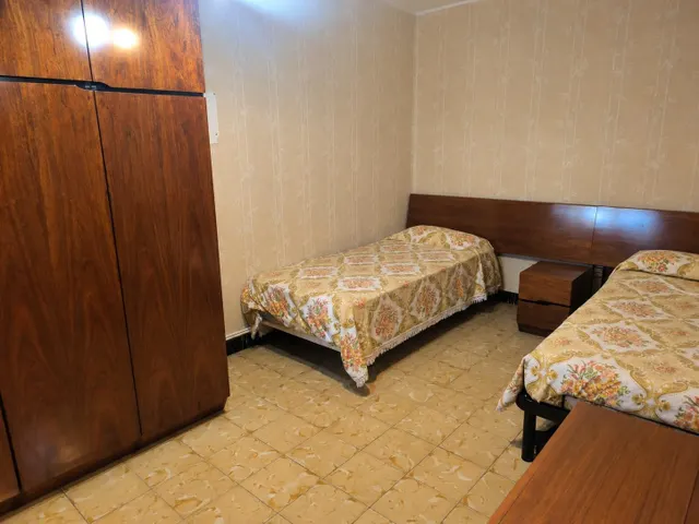 CASA ADOSADA EN VENTA CON 2 VIVIENDAS INDEPENDIENTES — 24
