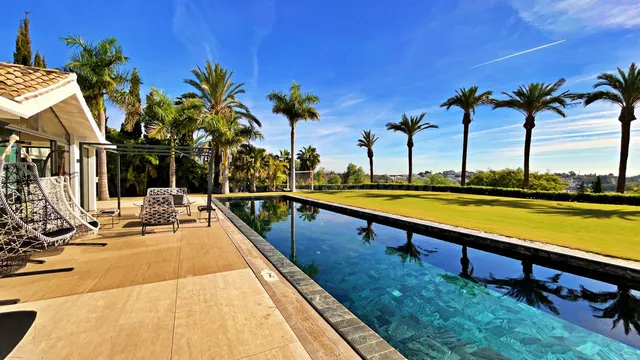 Chalet 5 habitaciones 639m² en venta - Costa del Sol — 3