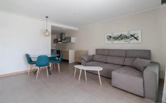 Apartamento 2 Dormitorios y 2 Baños gran terraza con vistas  1ª linea Piscina garaje y trastero — 33
