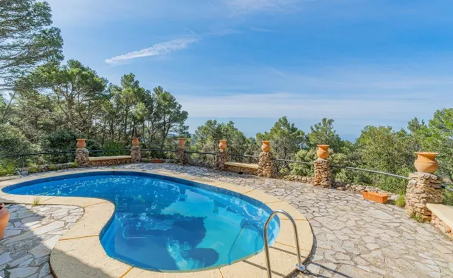CASA DE PIEDRA EN LA RESERVA DE GALATZO - foto 3