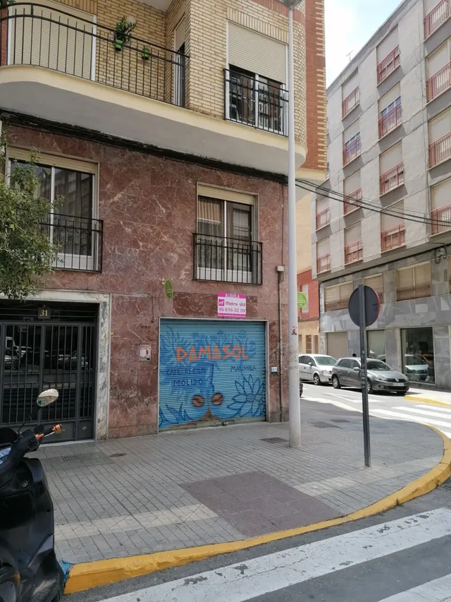 Local esquina en alquiler — 9