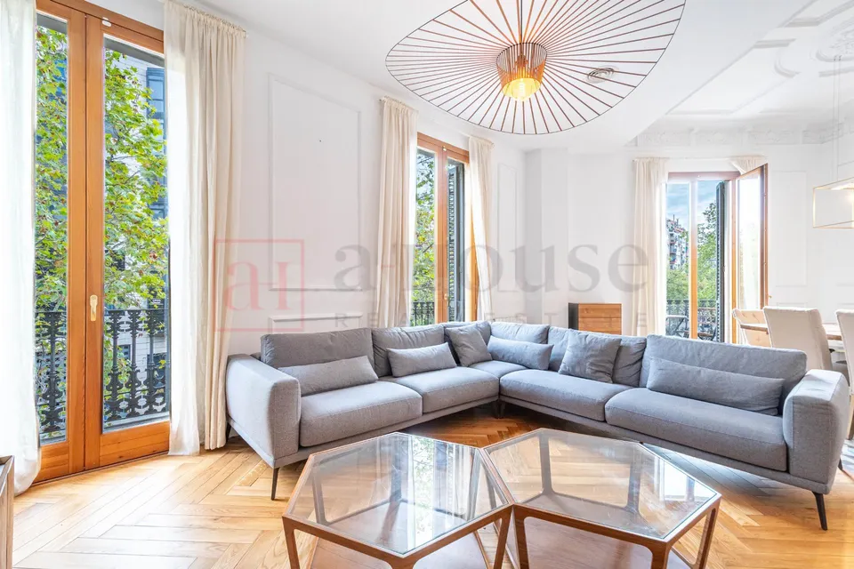 Piso reformado, listo para entrar a vivir con balcones y todo exterior en la nova esquerra de l' eixample
