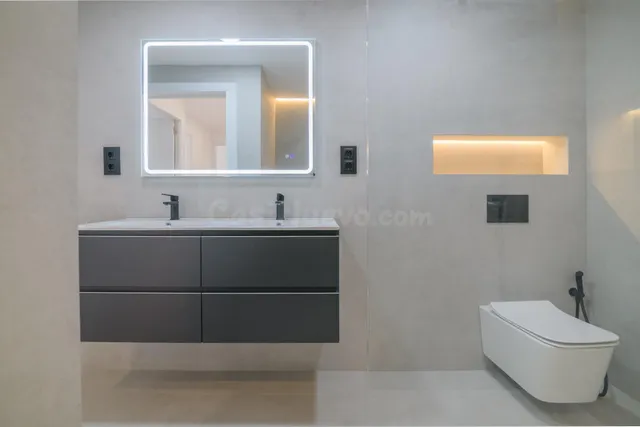 Piso de 3 habitaciones reformado al lado del Colegio Oms i de Prat. — 2