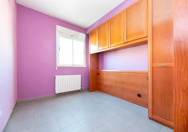 Piso de 3 dormitorios y 2 baños, con cochera. VIVIENDA DE VPO, junto al Parque de Bomberos. — 15