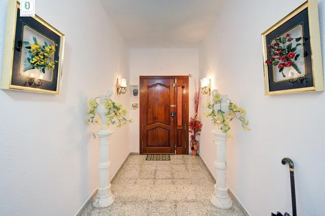 CASA CON TERRENO EN PLENO CENTRO DE ALBOLOTE — 3