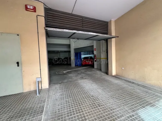 Garaje/Almacén 40 m2 a pie de calle en Manresa - foto 2