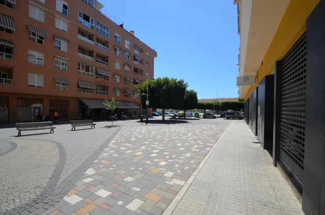 SE VENDE LOCAL COMERCIAL EN EL CENBTRO DE LA VILLA JOYOSA! SEVENDGROUP.COM! — 4