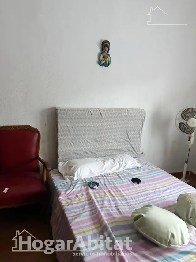 MUY AMPLIA Y LUMINOSA EN REAL VALENCIA — 23