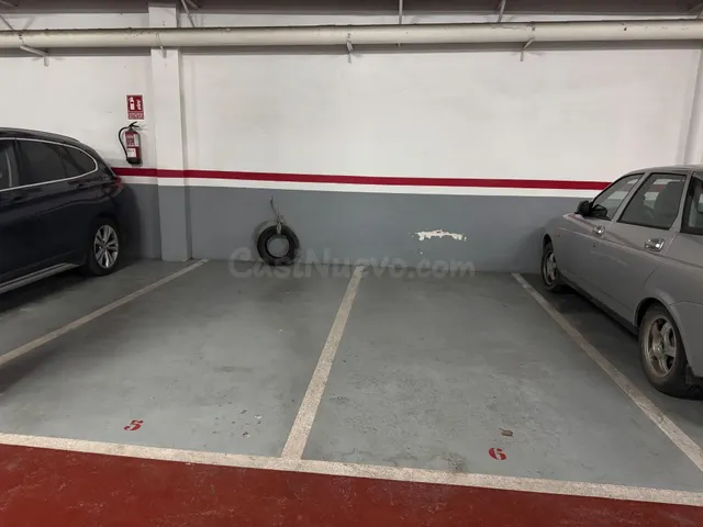 Plaza de parking en venta en Manresa – Calle Sant Joan d’Enc - foto 5