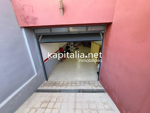 EXCLUSIVO ADOSADO A LA VENTA EN URBANIZACION ANTIC CAMP DE F - foto 3