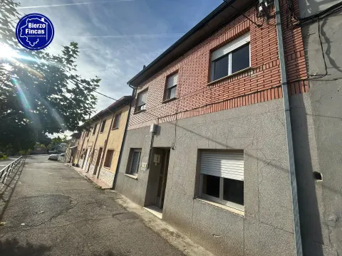 ️️️ **SE VENDE CASA CON TERRENO EN SORBEDA** ️️️