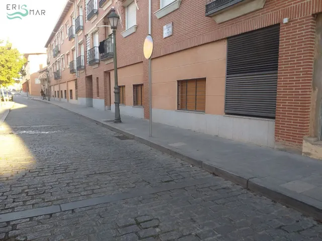 LOCAL COMERCIAL EN ALQUILER Y VENTA EN NAVALCARNERO — 7