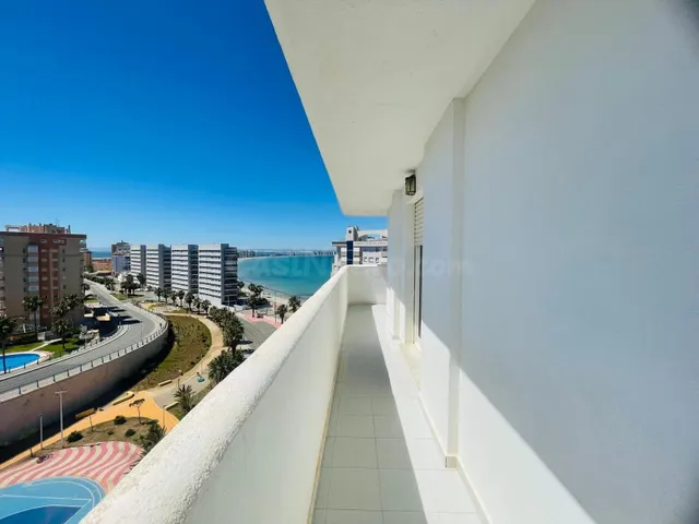 Precioso ático urbanización Venecia Azul — 6