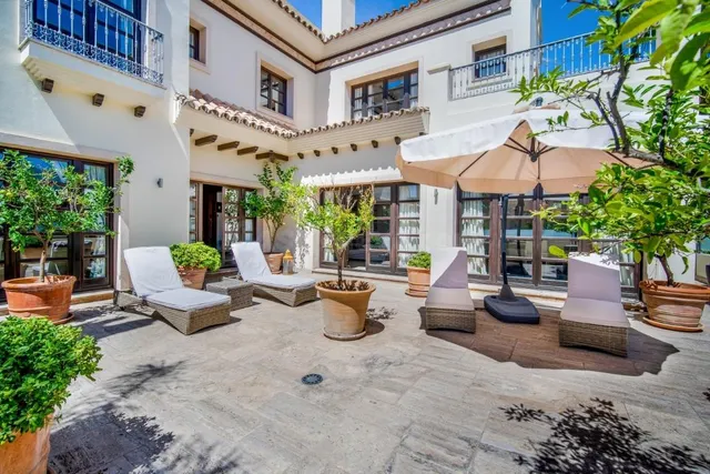 Villa de lujo de 4 dormitorios, 5 baños y vistas al Golf. La - foto 2