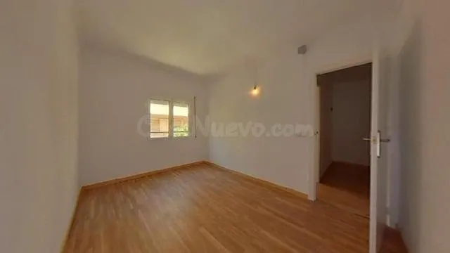 CASA EN VENTA OKUPADA EN C/ JOTA - foto 4