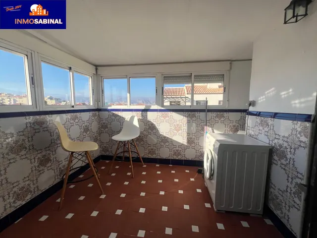 Impresionante Piso en Primera Línea de Playa en La Romanilla, Roquetas de Mar por €310.000 — 35