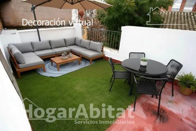 ¡EN PLENO CENTRO! CASA AMPLIA Y SEMIREFORMADA, CON BAJO COME