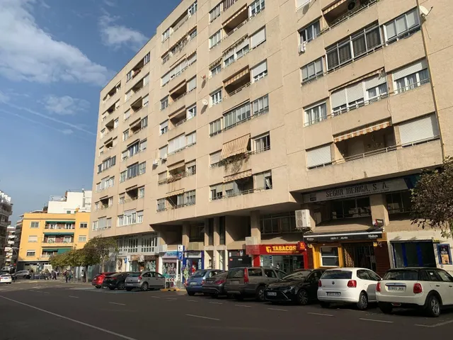 PLAZA DE GARAJE EN ALQUILER JUNTO AL CORTE INGLES