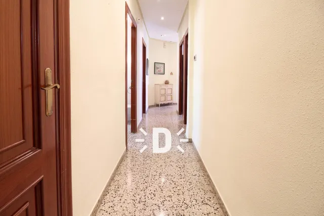SE ALQUILA VIVIENDA EN VALENCIA — 39