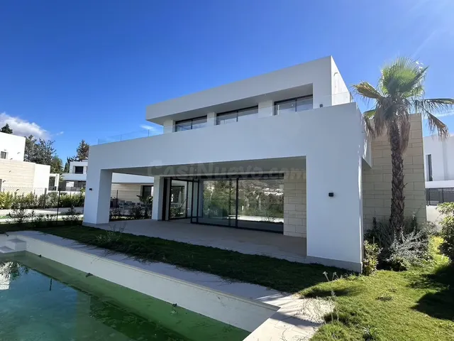 Chalet 4 habitaciones 200m² en venta - Marbella - foto 2