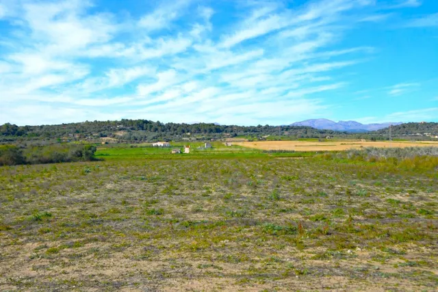 Finca rústica con posibilidad de construir una vivienda en M
