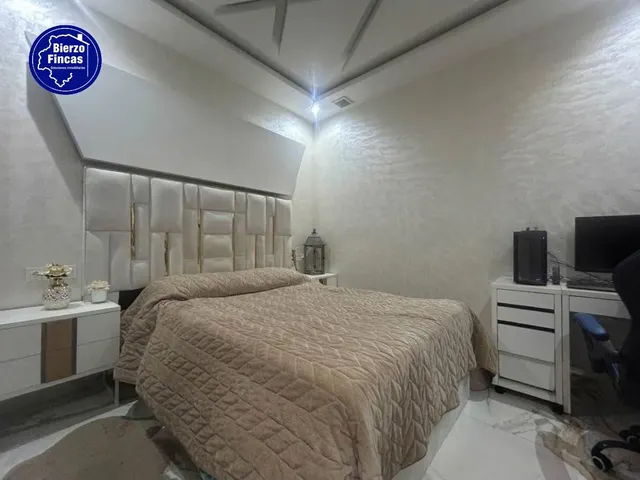 **se vende casa en Oviedo** — 16