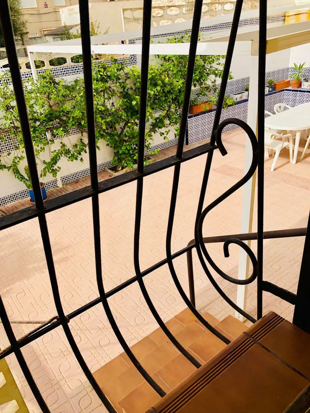 Villa privada con 6 habitaciones frente al mar en Guardamar playa. — 34