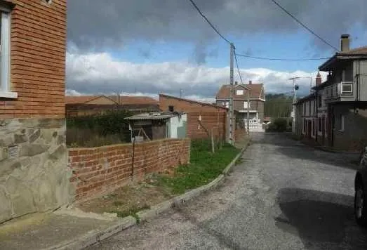 TERRENO URBANO EN BENAVIDES DE ORBIGO — 5