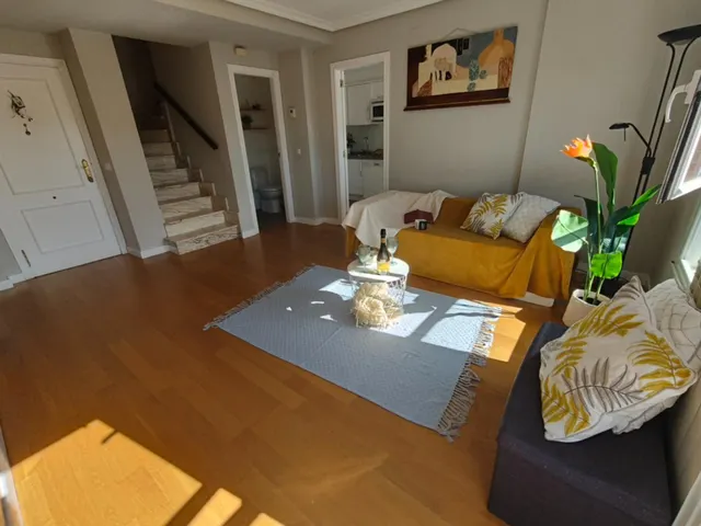 ENAMORATE A UN PESTAÑEO ¡Tu nuevo hogar en Villaobispo te está esperando! ✨ — 19