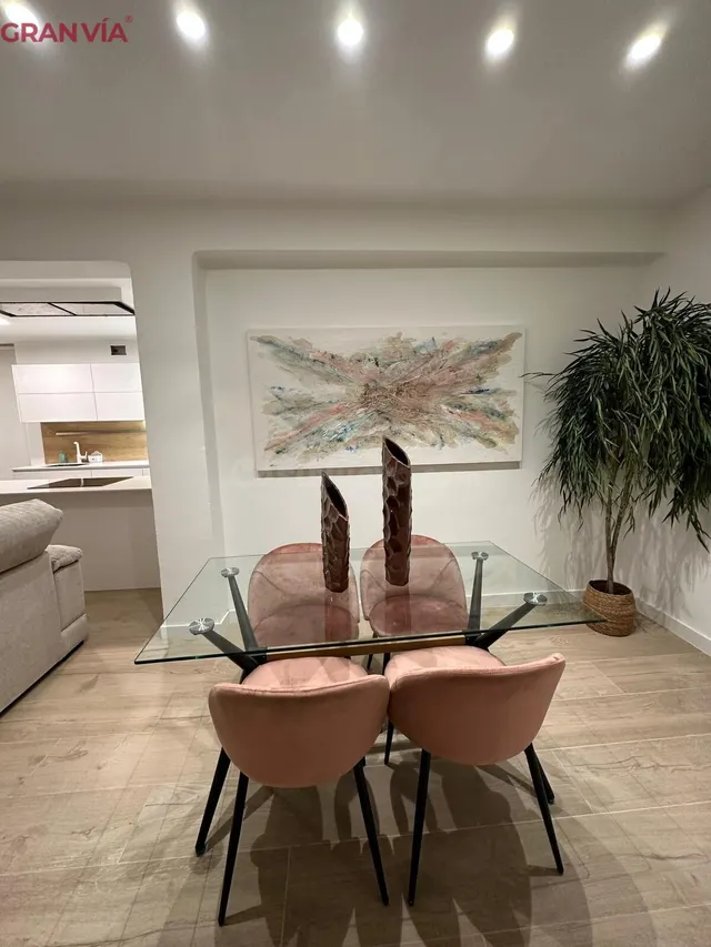 Apartamento reformado a la venta - foto 5